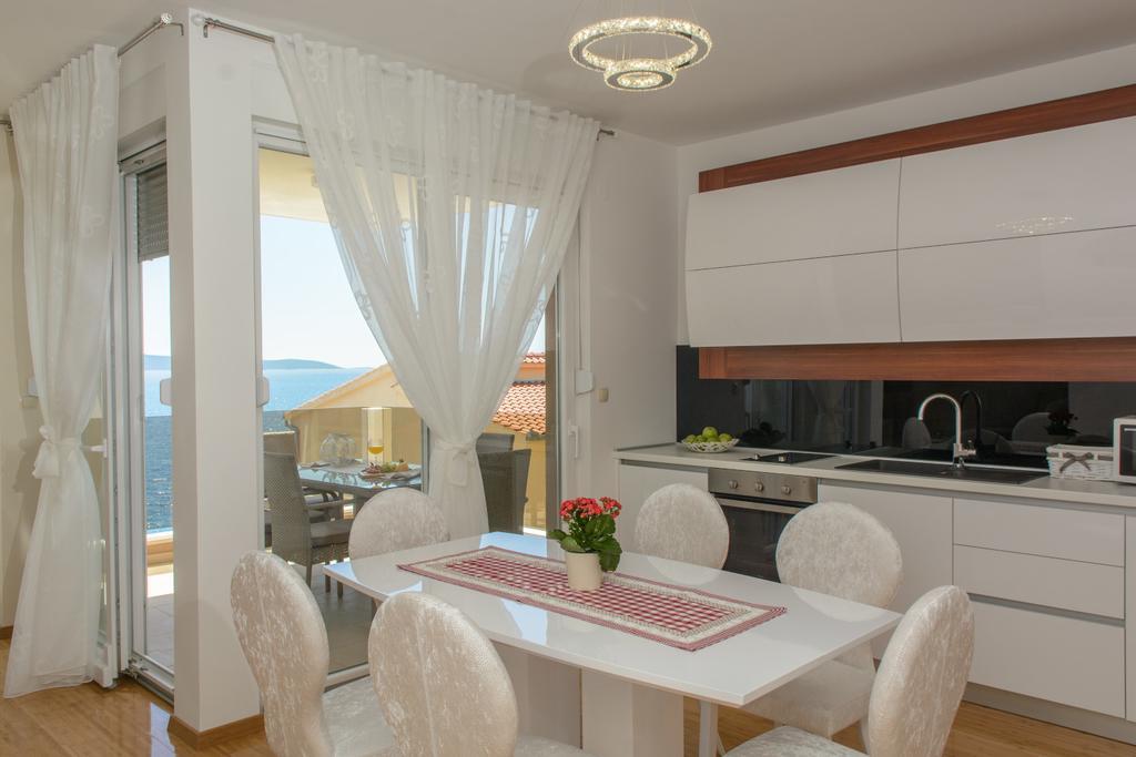 Apartments Villa Atlantis Trogir Luaran gambar